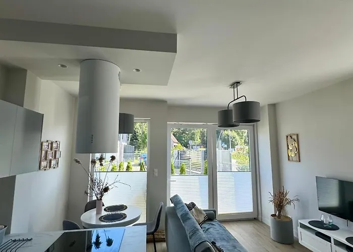 12-1 Przy Plaży Jastrzębia Góra-ostrowo